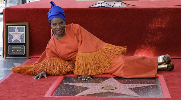 Angélique Kidjo décroche son étoile à Hollywood, une première pour une artiste africaine