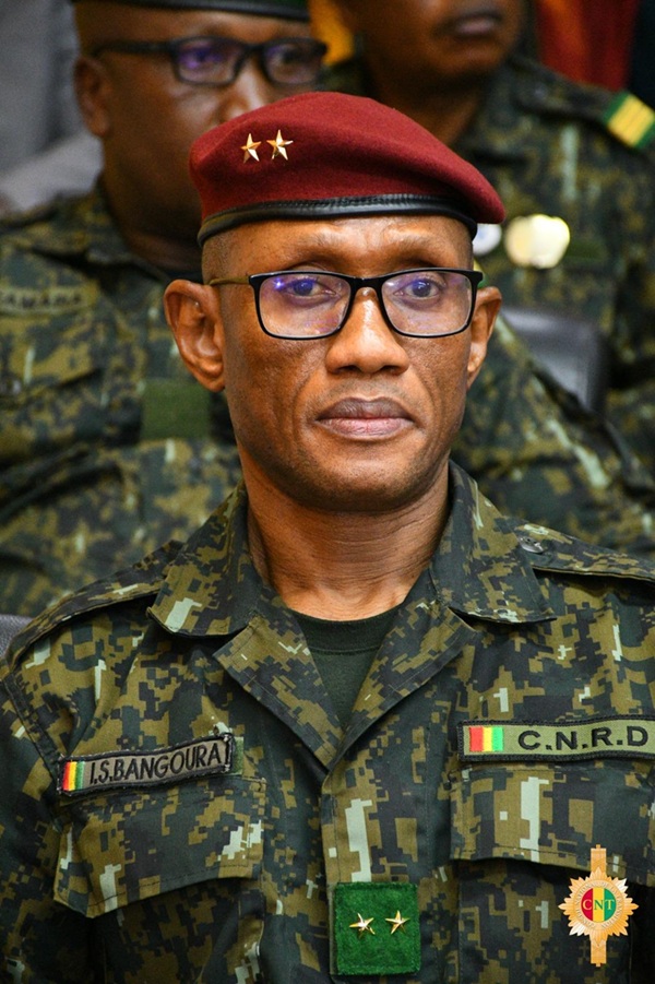 Guinée : l’armée réaffirme sa loyauté à Mamadi Doumbouya pendant son congé