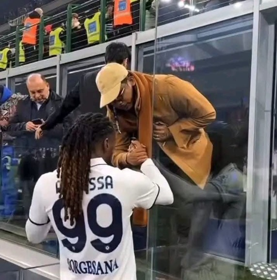 Cameroun : Samuel Eto’o rend un vibrant hommage à Zambo Anguissa après son départ des Lions Indomptables